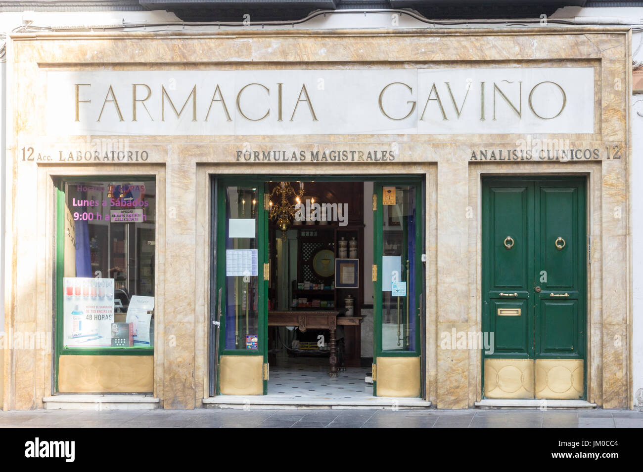 Il vecchio negozio di farmacia a Siviglia, Spagna Foto Stock