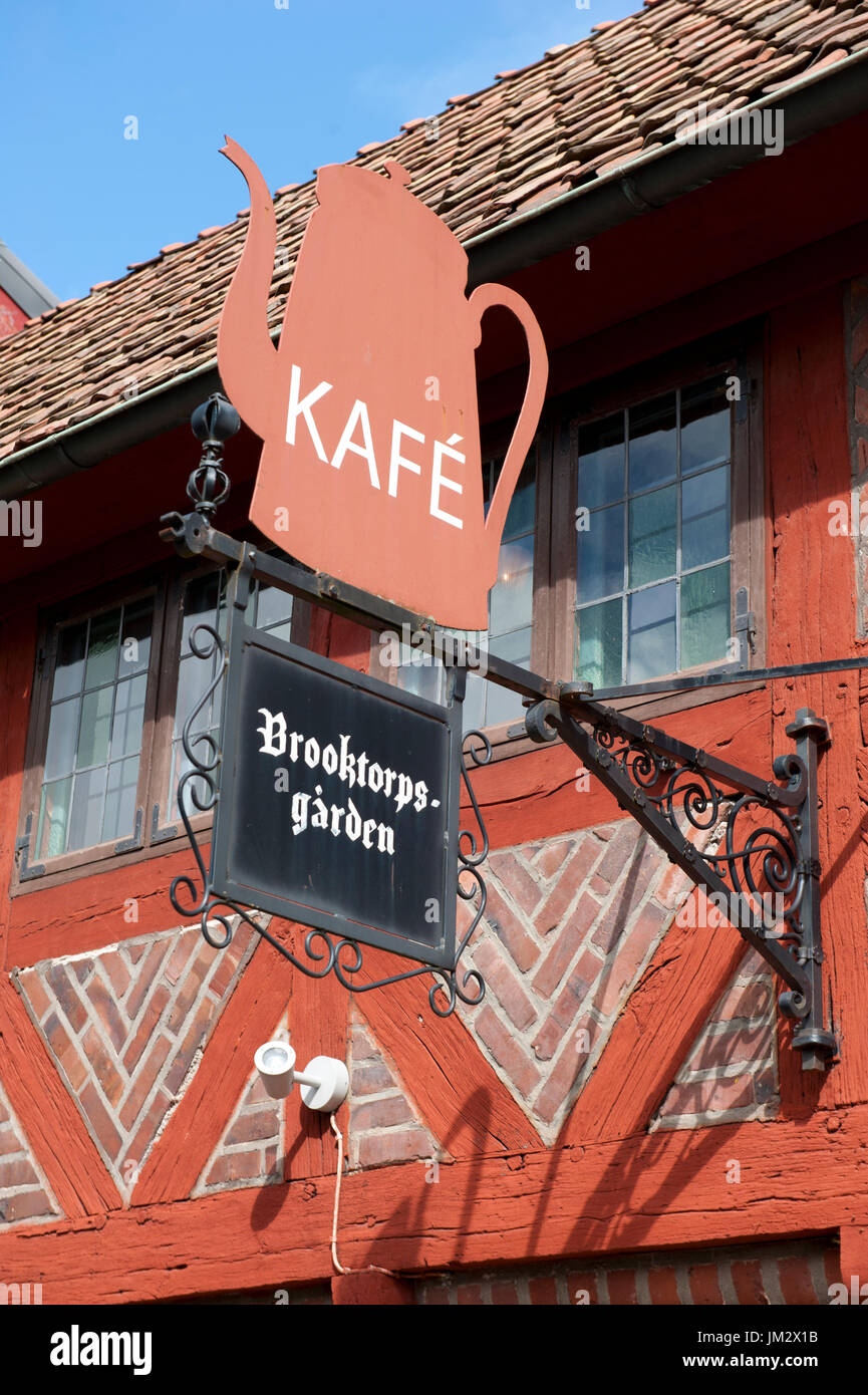 Esterno e segno della caffetteria, Brokstorp, Halmstad, Svezia Foto Stock