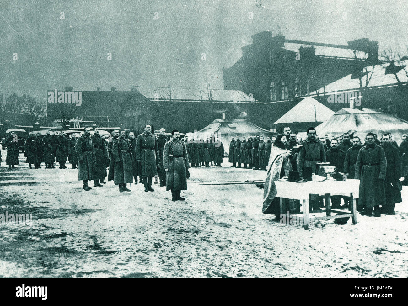 Russo servizio di comunione prima della battaglia, ww1 Foto Stock