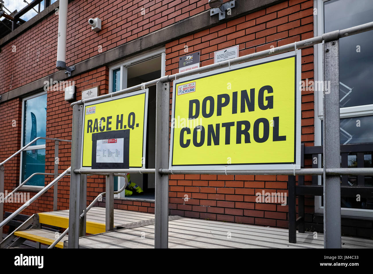 Controllo del doping e sede della gara all'evento ciclistico britannico a Douglas, Isle of Man 2017 Foto Stock