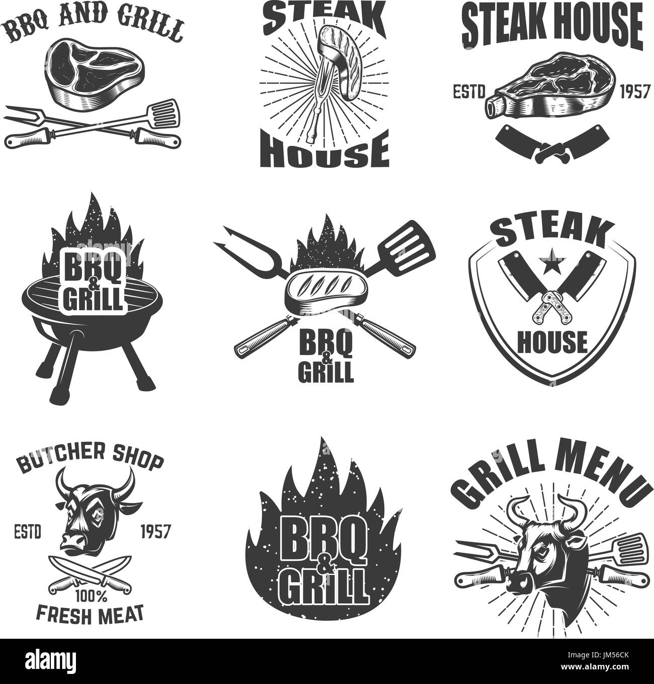 Set di steak house etichette. Barbeque, macellaio strumenti, bull teste. Gli elementi di design per logo, badge, emblema, segno, il menu del ristorante, flyer. Illustrazione Vettoriale Illustrazione Vettoriale