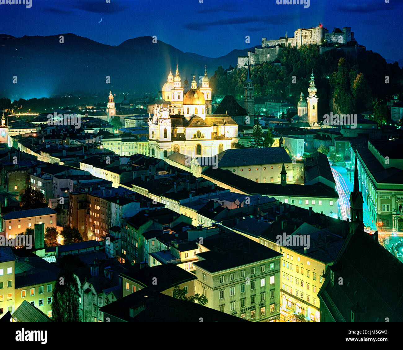 A - Salisburgo: città di Salisburgo di notte Foto Stock