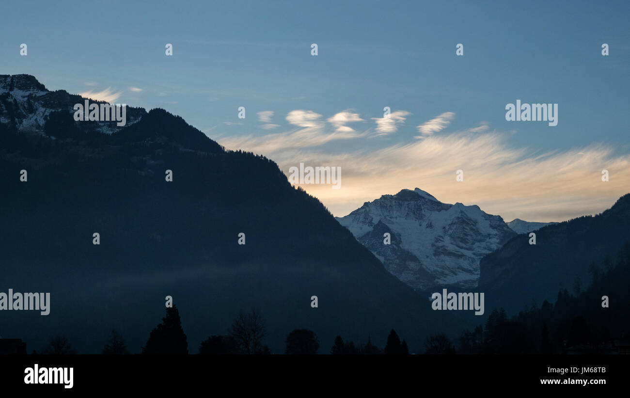 Bellissima città famosa "Interlaken' Foto Stock