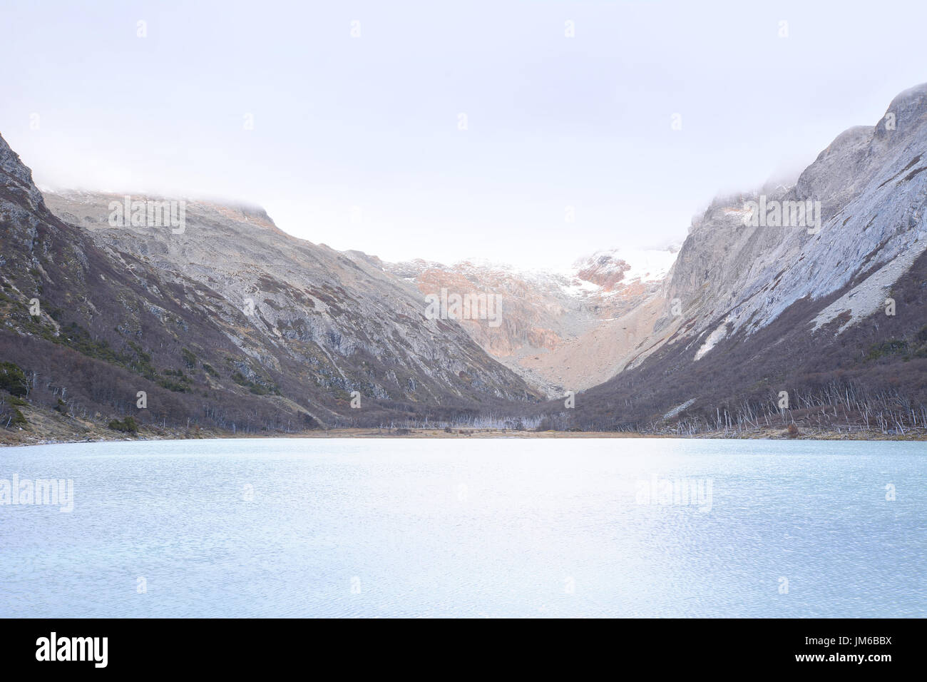 Vista del lago Smeraldo (Laguna esmeralda) in Ushuaia, Tierra del Fuego, Argentina. Foto Stock