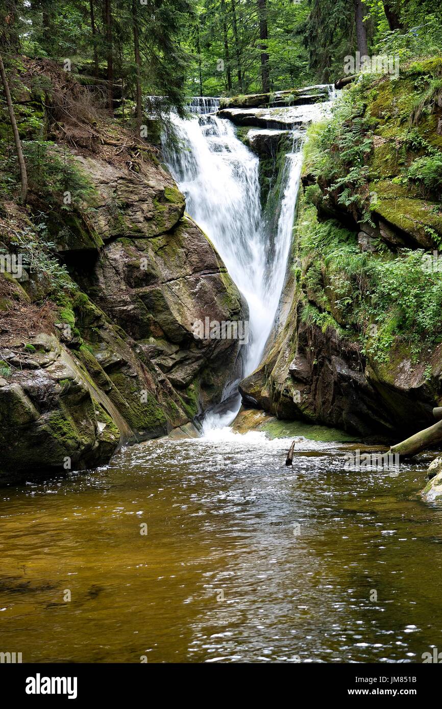 Szklarka cascata in Szklarska Poreba in Polonia Foto Stock