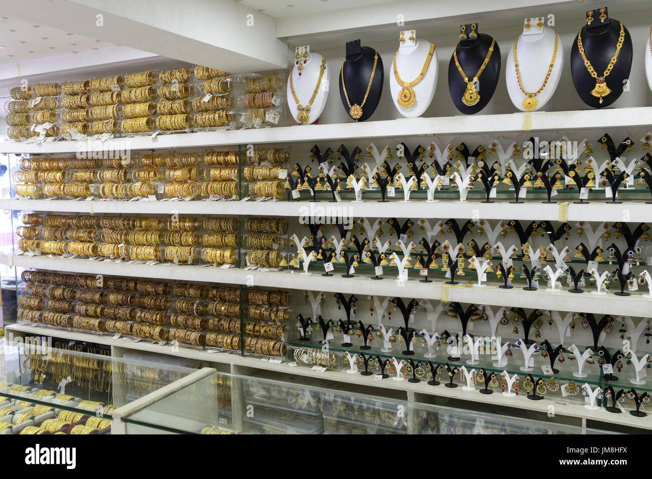 Oro jewellary in vendita nel negozio Thiruvananthapuram (Trivandrum) India Kerala Foto Stock