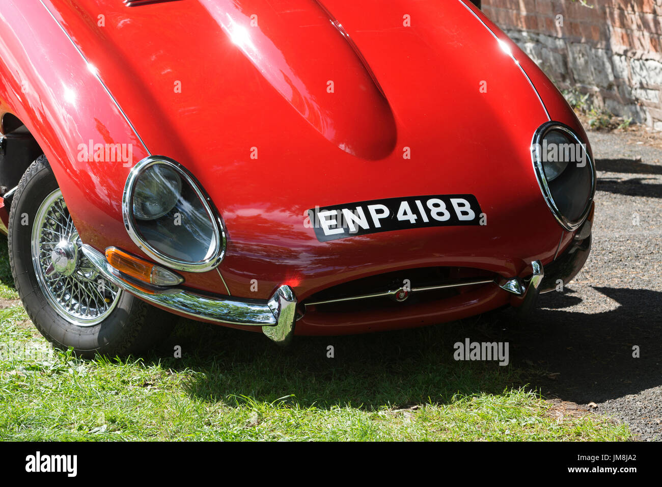 Un rosso E-type Jaguar Foto Stock