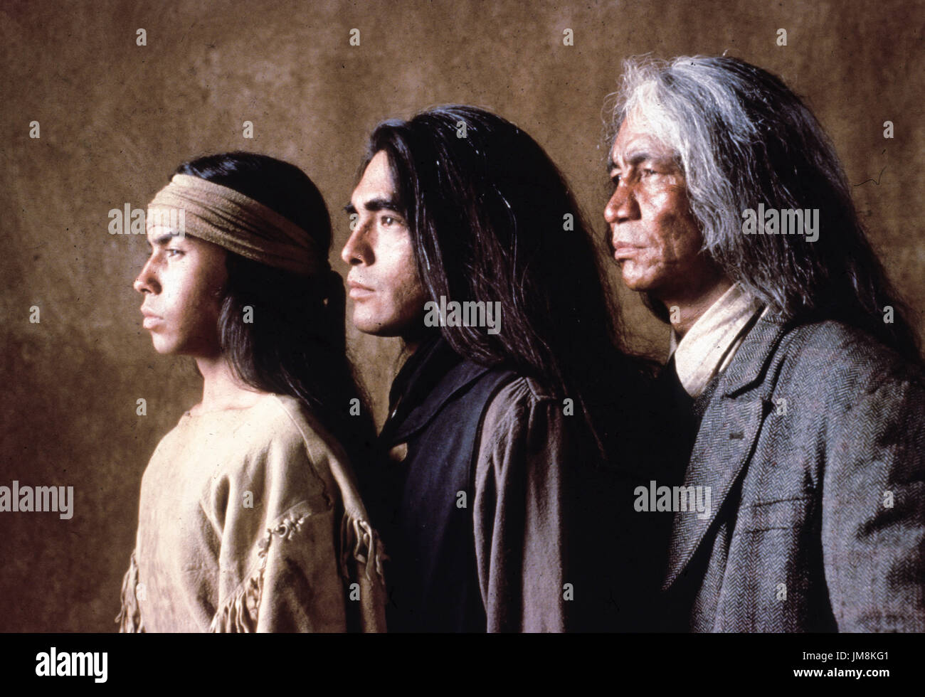Ryan nero, Joseph runningfox, jimmy herman, geronimo una leggenda americana, 1993 Foto Stock