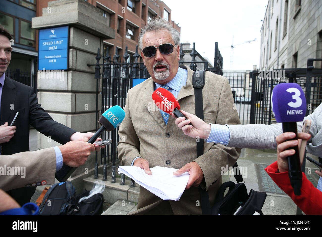 Ian Bailey lasciando la Corte di Appello di Dublino dopo la sua sentenza sulla sua non riuscita querela contro lo stato al di sopra del Sophie toscane du Plantier omicidio indagine. Foto Stock