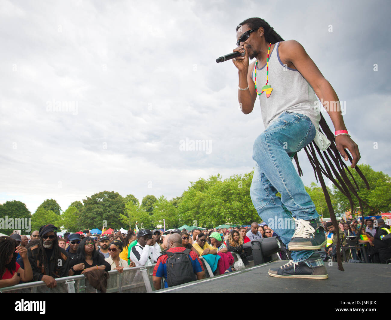 Myki Tuff effettuando in corrispondenza di 2017 Simmer Down Festival, Handsworth Birmingham Foto Stock