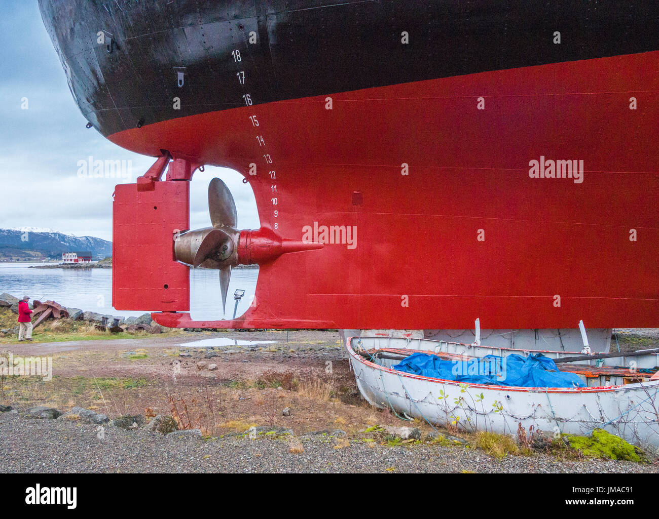 L'ex Coastal Express la nave di crociera, MS Finnmarken, il più grande del mondo artefatto museo, si trova presso il Museo di Hurtigruten, Stokmarknes, Norvegia. Foto Stock