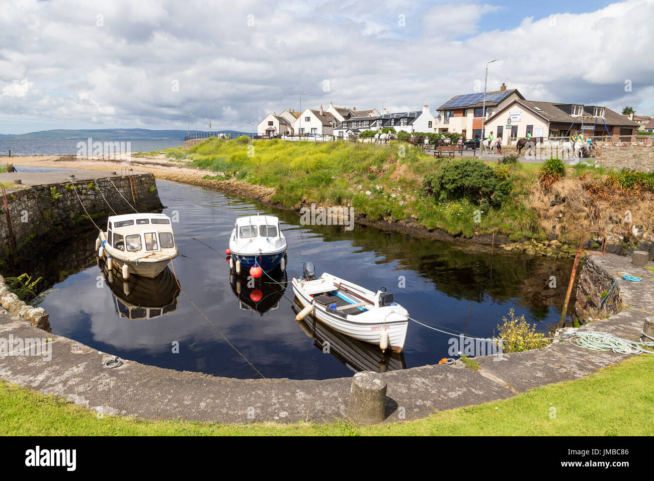 Blackwaterfoot Harbour, Isle of Arran, costa ovest della Scozia, Regno Unito Foto Stock