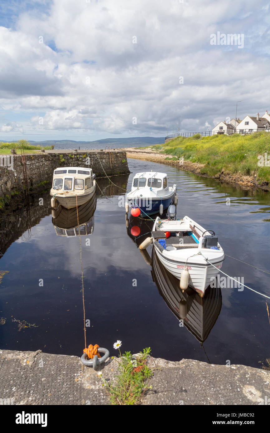 Blackwaterfoot Harbour, Isle of Arran, costa ovest della Scozia, Regno Unito Foto Stock