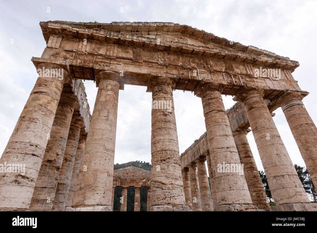 Il Greco tempio dorico di Segesta, Segesta, Sicilia, Italia Foto Stock