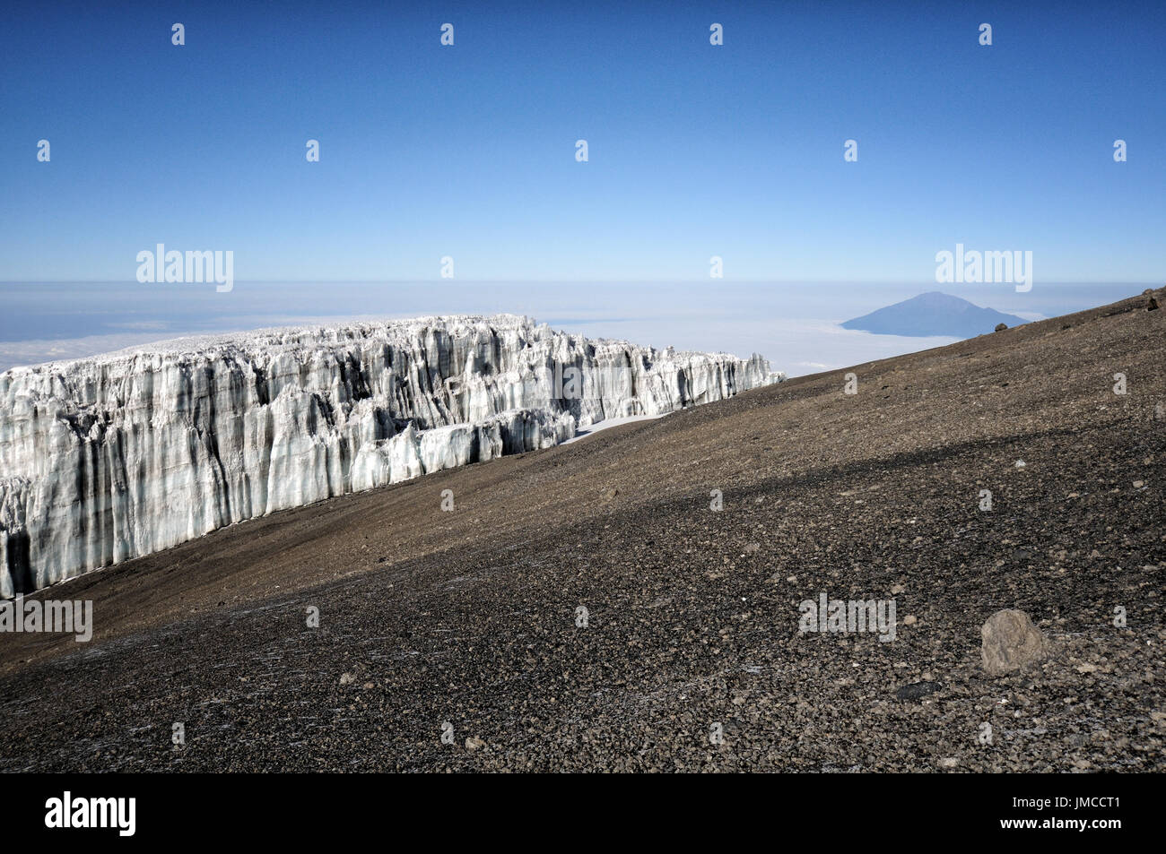 Icefield meridionale e il Monte Meru, Parco Nazionale del Kilimanjaro, Tanzania Foto Stock