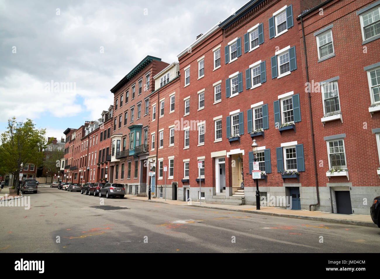 Fila di mattoni case adams street charlestown Boston STATI UNITI D'AMERICA Foto Stock