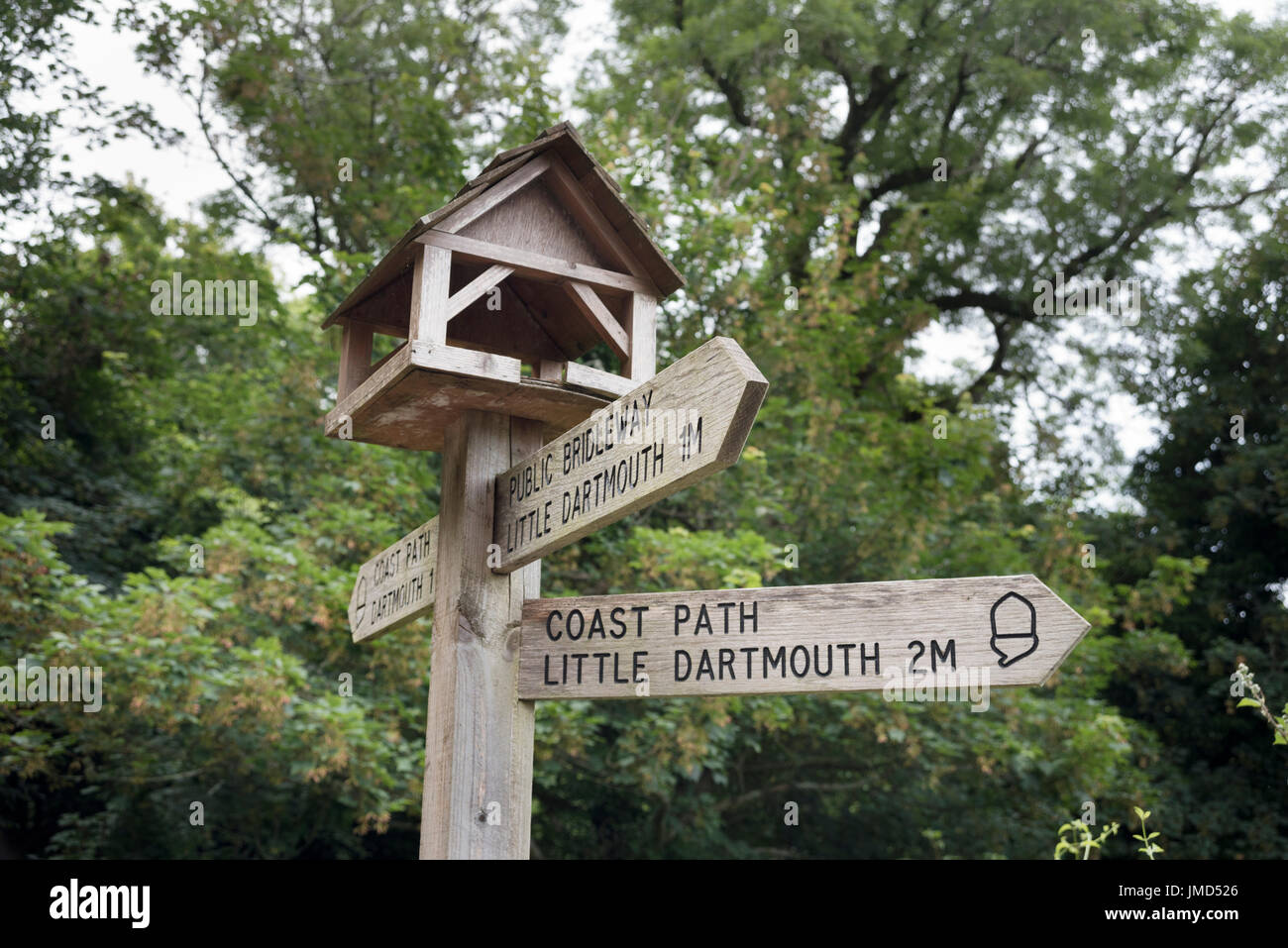 South West Coast National Trail sentiero sospiro con bird box, Dartmouth, Devon, Regno Unito Foto Stock
