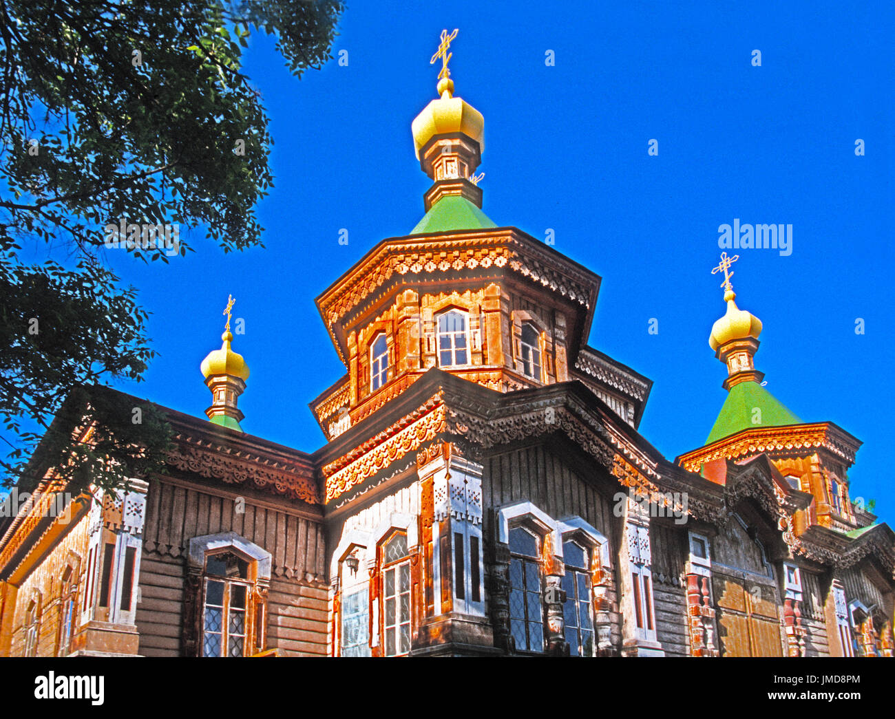 Chiesa russo-ortodossa santa Trinità nella cattedrale di Karakol, Kirghizistan. - Foto digitale arte pittura Foto Stock