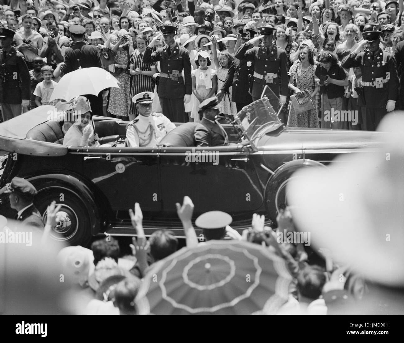 La regina Elisabetta in automobile, Washington DC, Stati Uniti d'America, Harris & Ewing, Giugno 1939 Foto Stock