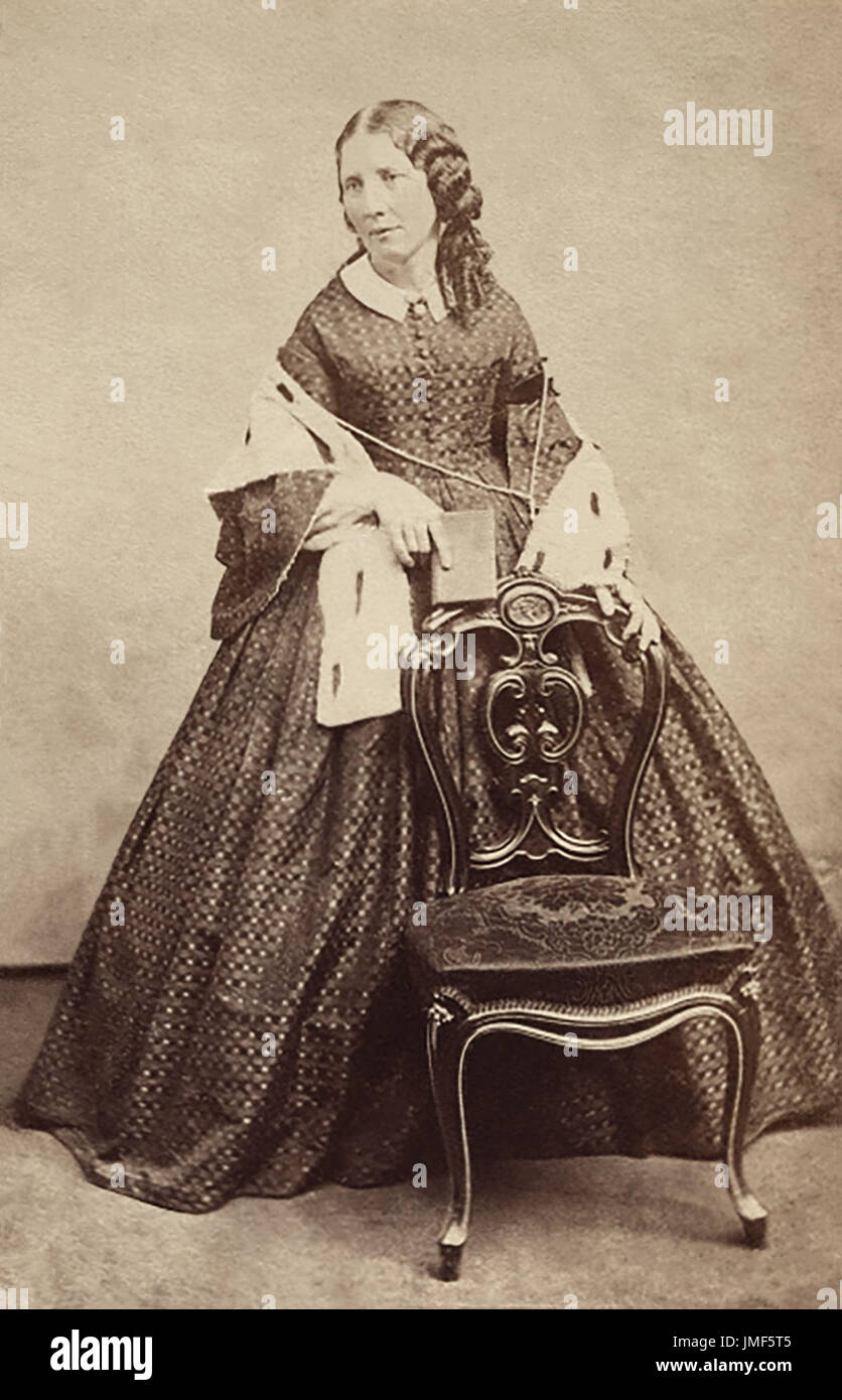 Harriet Beecher Stowe (1811-1896) era un abolizionista americano e autore, più noto per il suo romanzo Capanna dello zio Tom che raffigura le condizioni difficili per americano africano di schiavi. (Foto c1865) Foto Stock