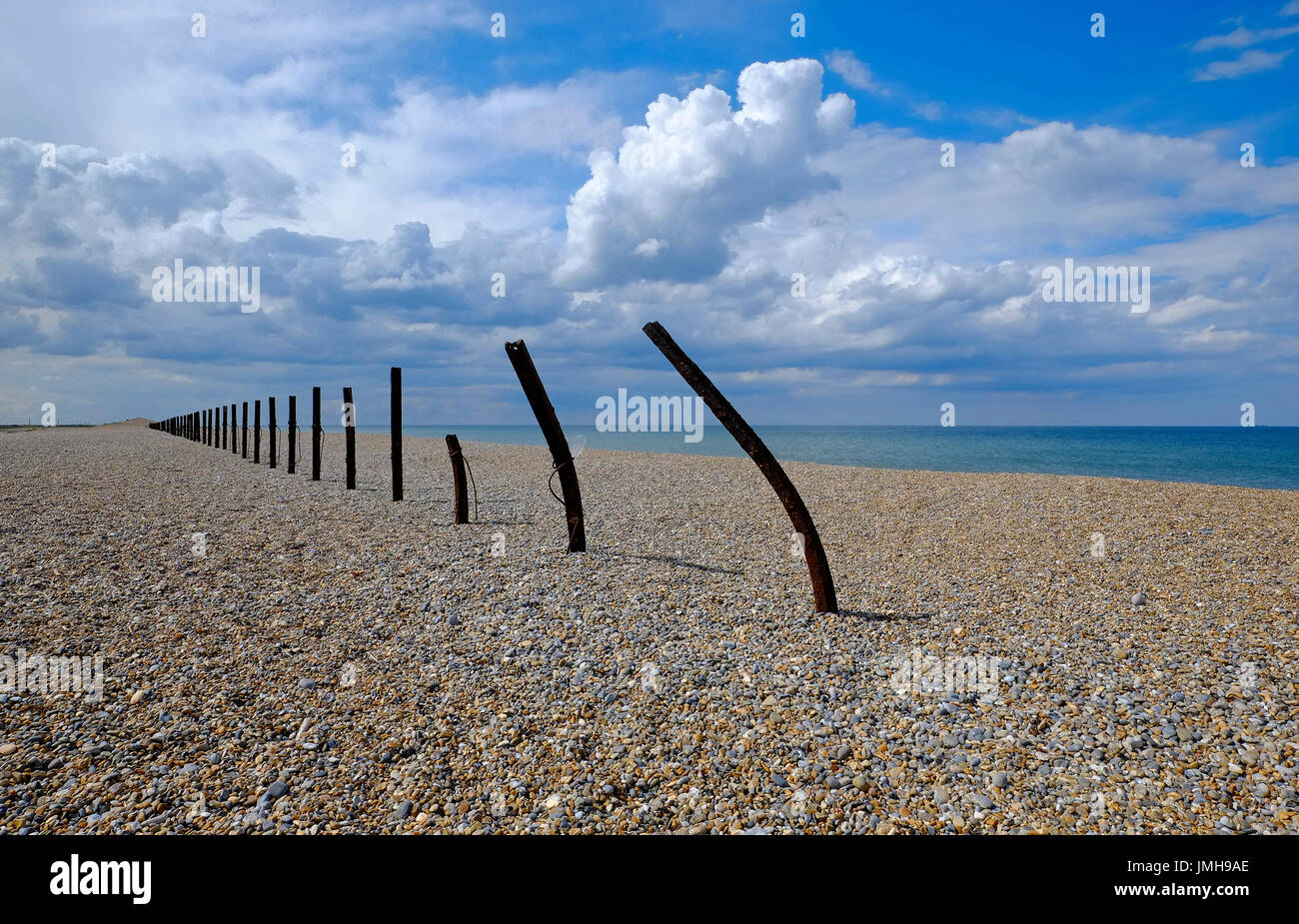 Impossibile le difese del mare, cley, North Norfolk, Inghilterra Foto Stock