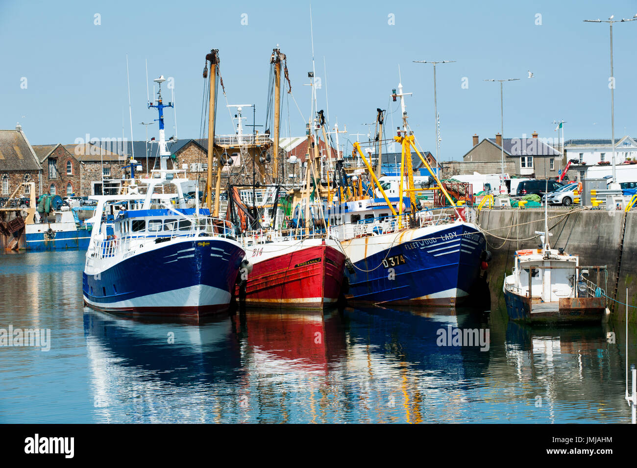 Dublino , Irlanda- Luglio 18, 2017. Howth Harbour, barche da pesca a Howth porta su un suny giorno di estate Foto Stock