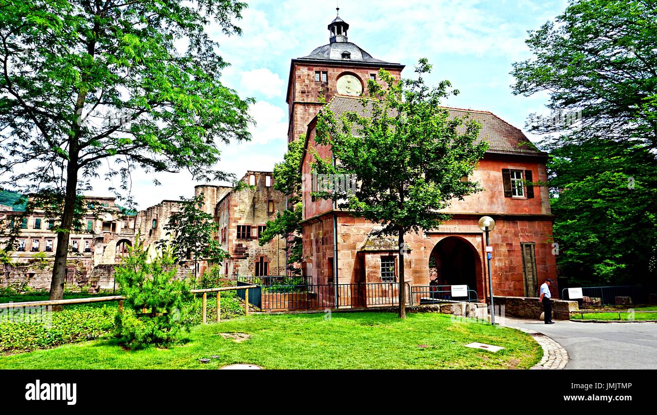 Belle le rovine del castello di Heidelberg a Heidelberg, Germania Foto Stock