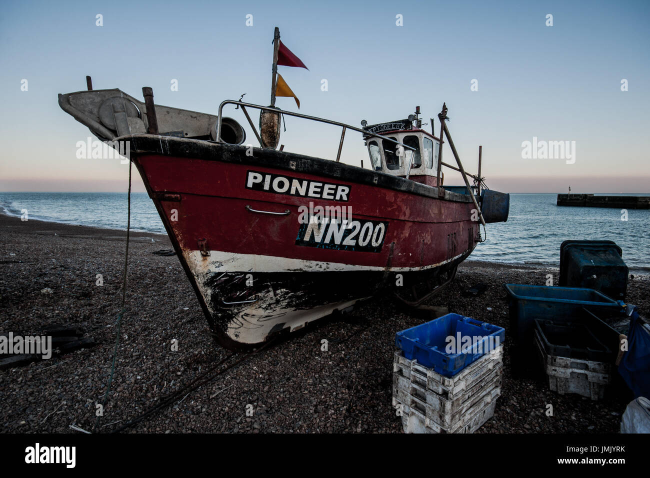 Barca da pesca sulla Stade in Hastings, East Sussex, England, Regno Unito Foto Stock
