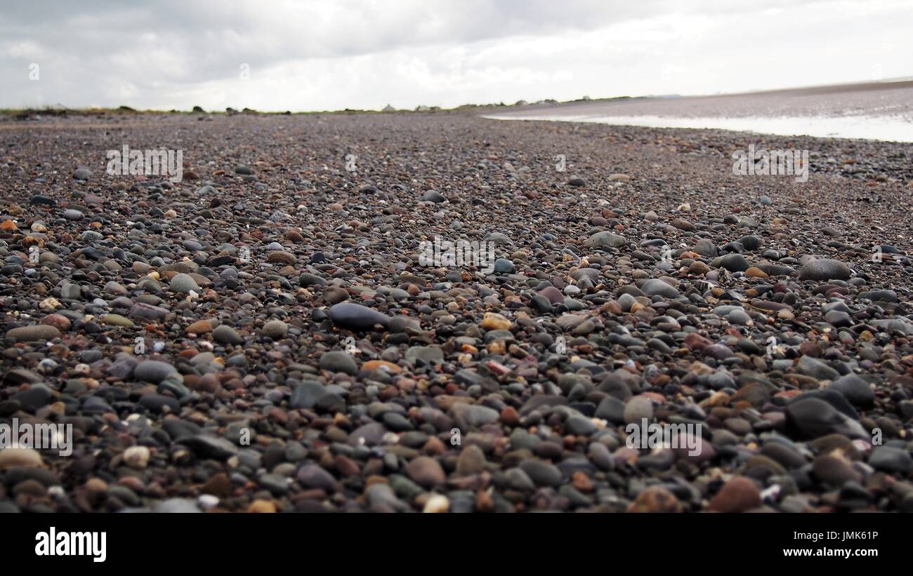 Spiaggia ghiaiosa, mawbray, cumbria, Regno Unito Foto Stock
