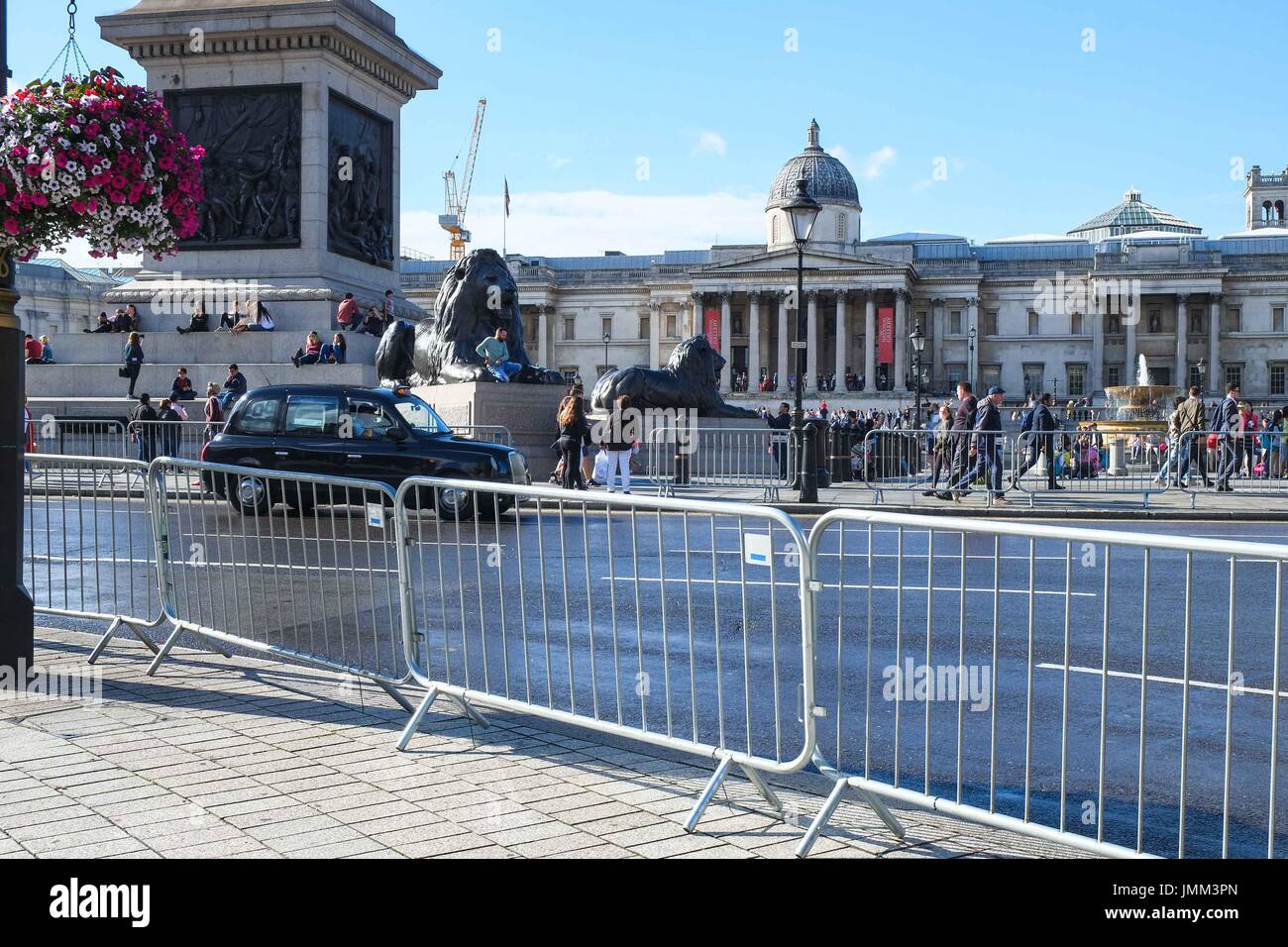 Londra, Regno Unito. 27 Luglio, 2017. Preparazione nel centro di Londra per cavalcare prudenziali London 2017 che avviene tra il 28-30 luglio. Credito: Claire Doherty/Pacific Press/Alamy Live News Foto Stock
