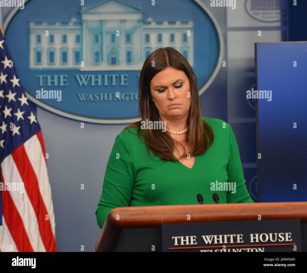 Washington, Stati Uniti d'America. 27 Luglio, 2017. Segretario stampa della Casa Bianca Sarah Huckabee Sanders dà il briefing quotidiano della Casa Bianca press area di Washington DC. Credito: Patsy Lynch/Alamy Live News Foto Stock