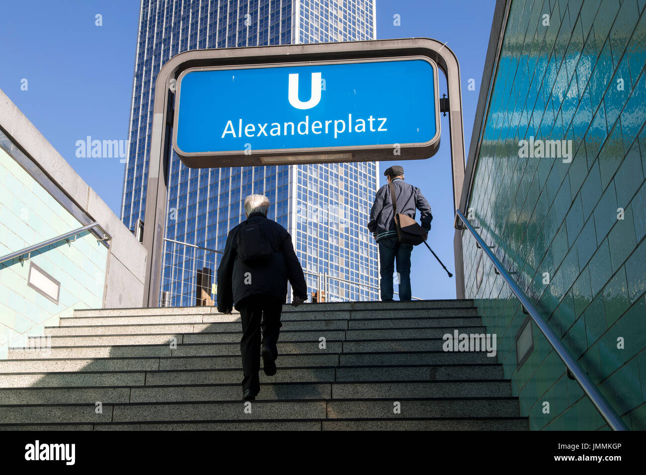 Berlino, Germania, Alexander Square, nel centro città, quartiere Mitte, uscita della metropolitana, Foto Stock