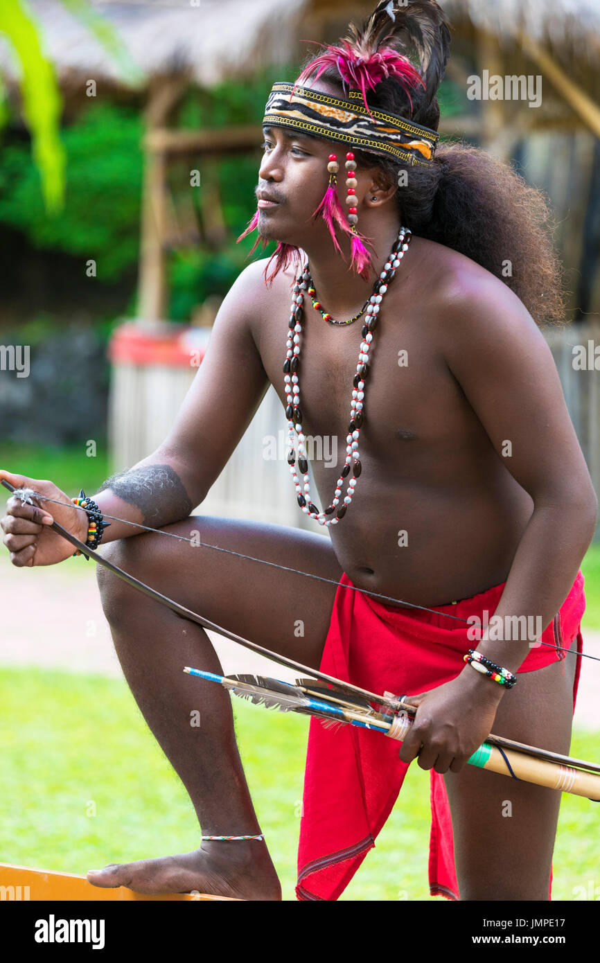 Ifugao tribesman, Nayong Pilipino, Angeles City, Pampanga, Filippine Foto Stock