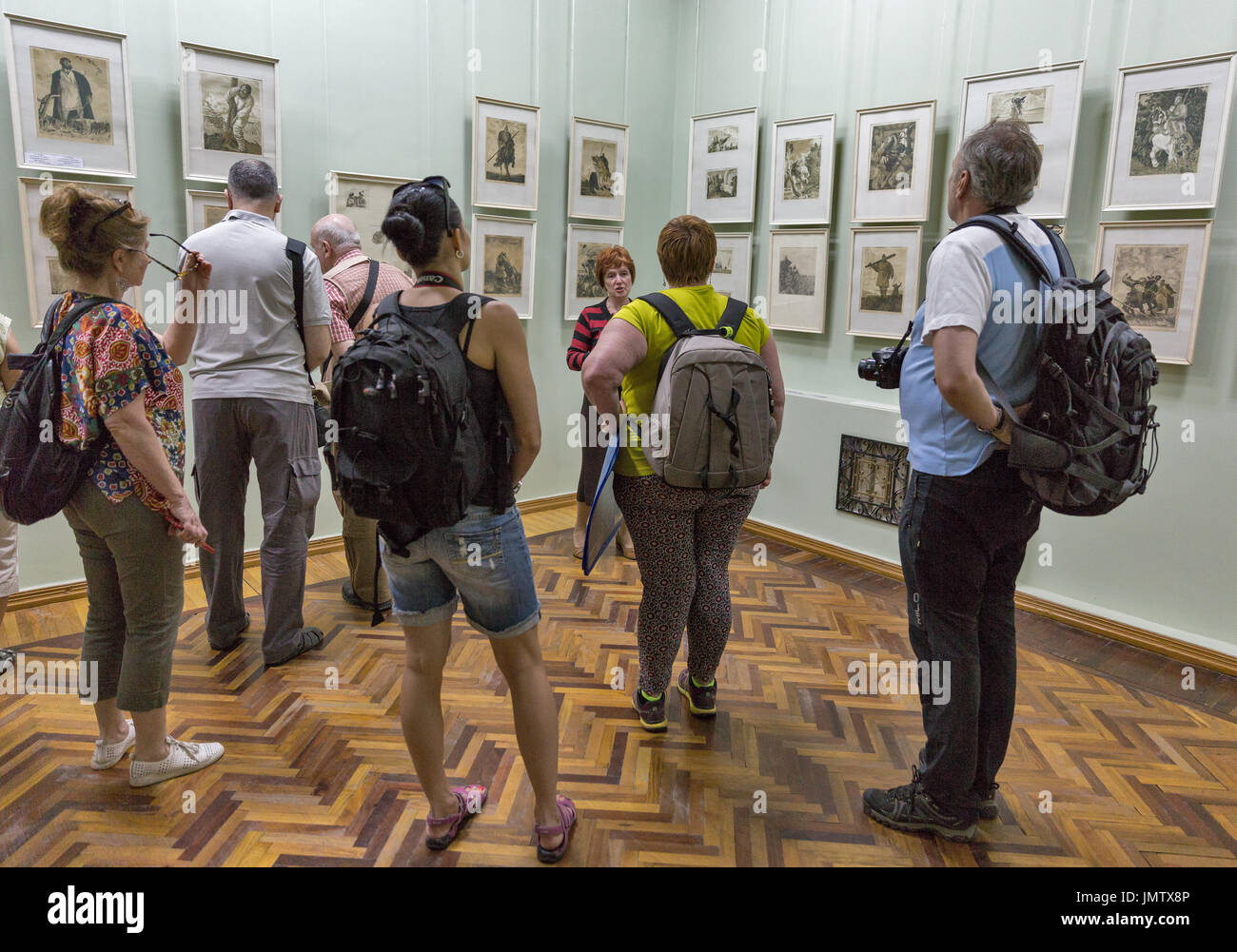 VOZNESENSK, Ucraina - 02 giugno 2017: riconosciuto la gente visita Eugene Kibrik art museum aperto nel 1985. Kibrik era Sovietica famoso artista grafico, illus Foto Stock