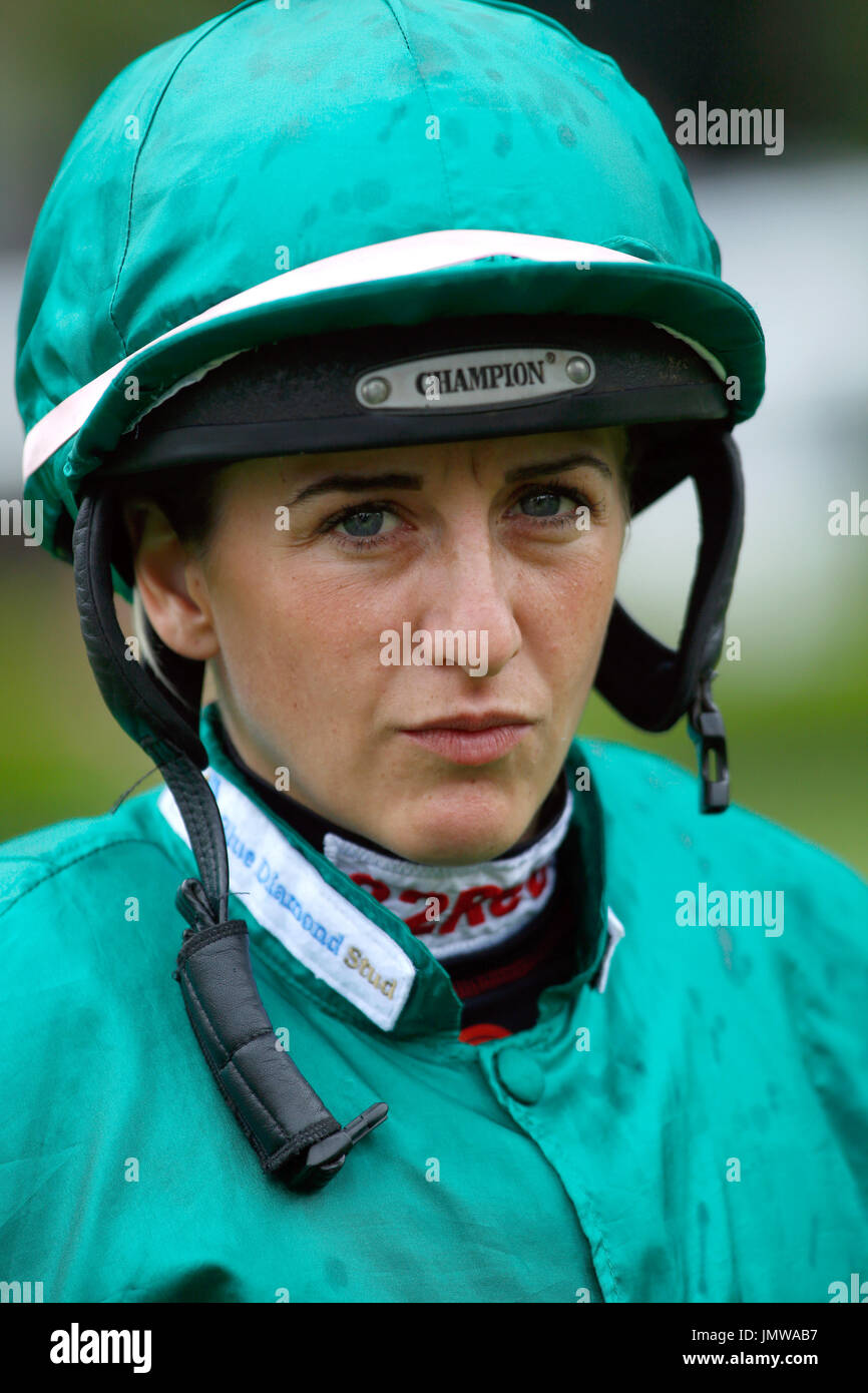 Josephine Gordon durante il primo giorno del weekend di Re Giorgio VI all'Ippodromo di Ascot, Berkshire. PREMERE ASSOCIAZIONE foto. Data immagine: Venerdì 28 luglio 2017. Guarda la storia di PA RACING Ascot. Il credito fotografico dovrebbe essere: Julian Herbert/PA Wire. Foto Stock