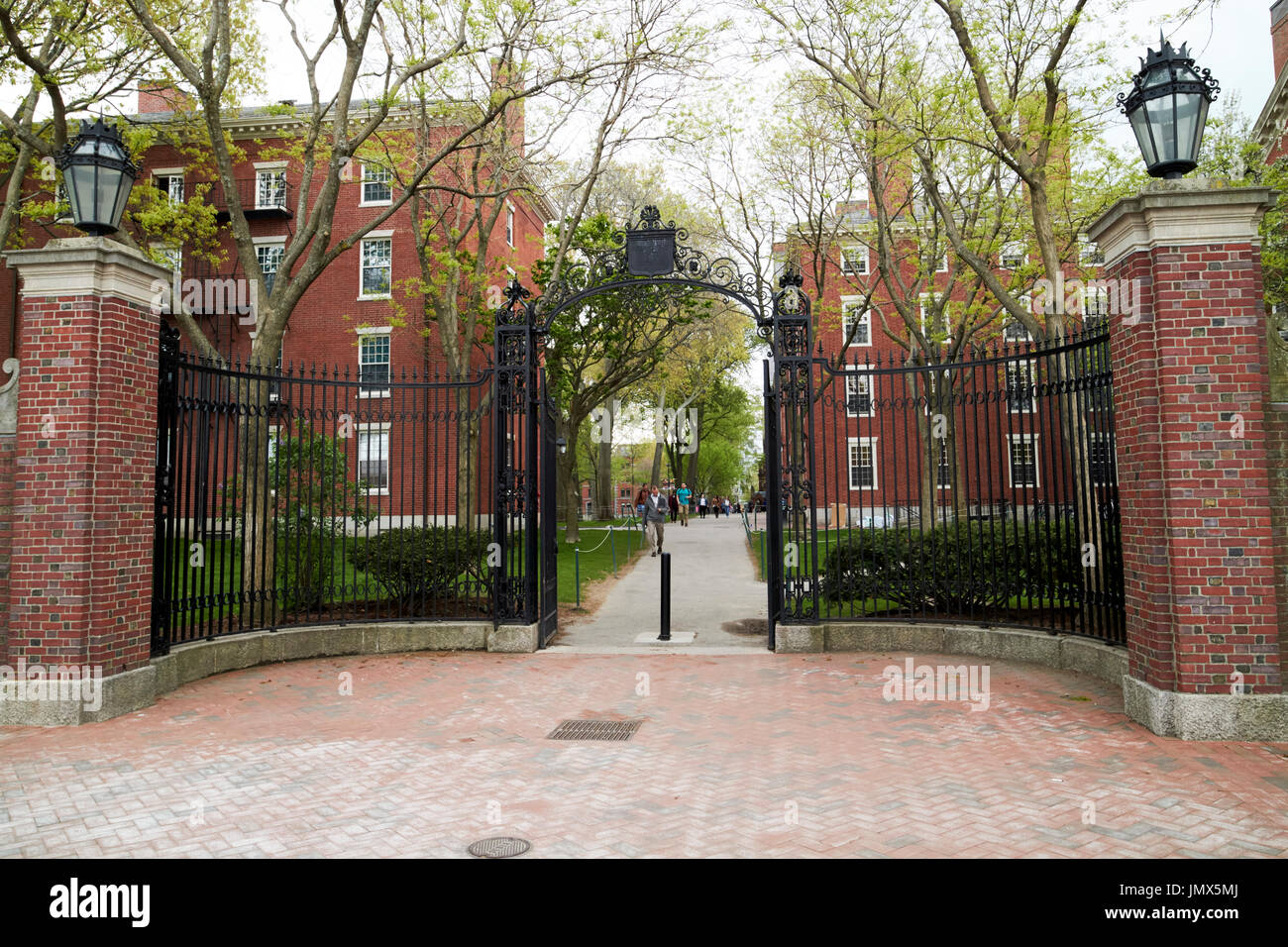 Holworthy porta d'ingresso alla Harvard University di Boston - USA Foto Stock