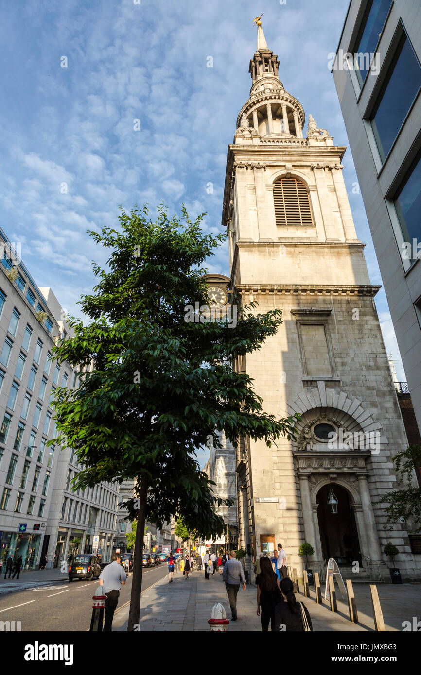 St Mary le Bow, Londra. Home del Bow Bells. A Londra se siete nati entro il suono delle campane di prua si può considerare a voi stessi di essere un Cockney. Foto Stock