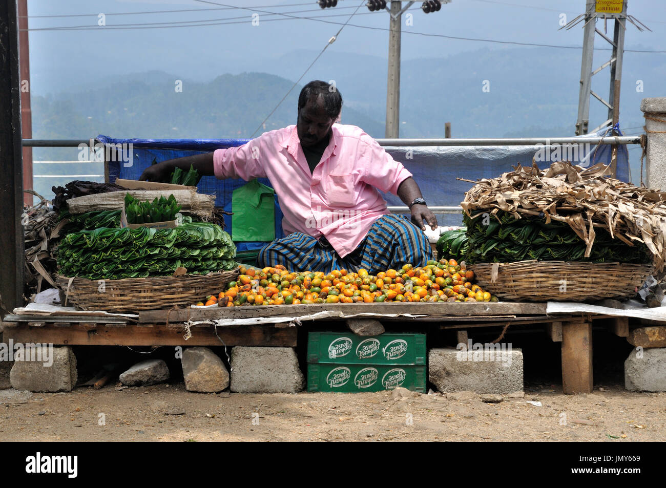 Venditore vegetali in Haputale, Sri Lanka Foto Stock