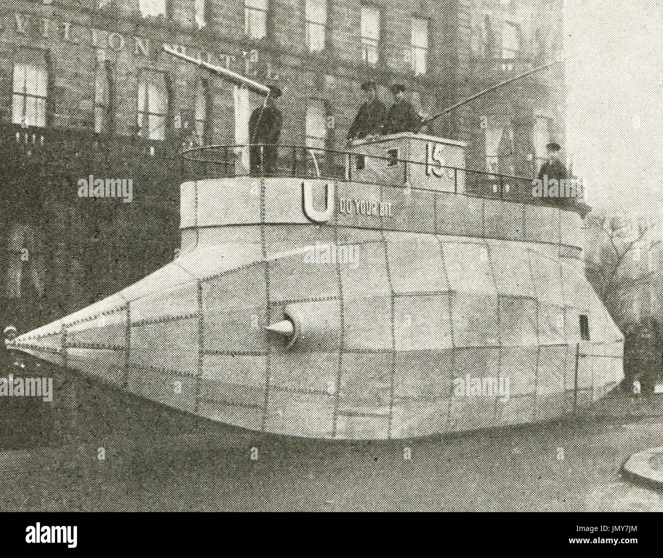 Vettura tranviaria dissimulata come un sottomarino, Scarborough, 1918 Foto Stock