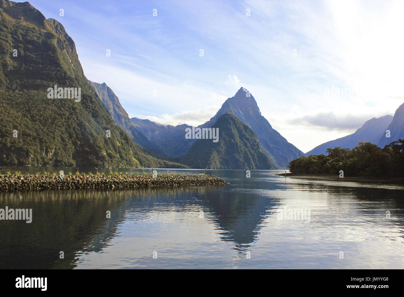 Un affascinante vista come può essere visto in una Crociera Milford Sound Foto Stock