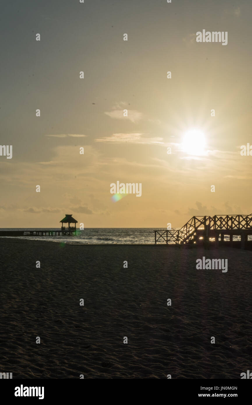 Tramonto sulla spiaggia del golfo del Messico Foto Stock