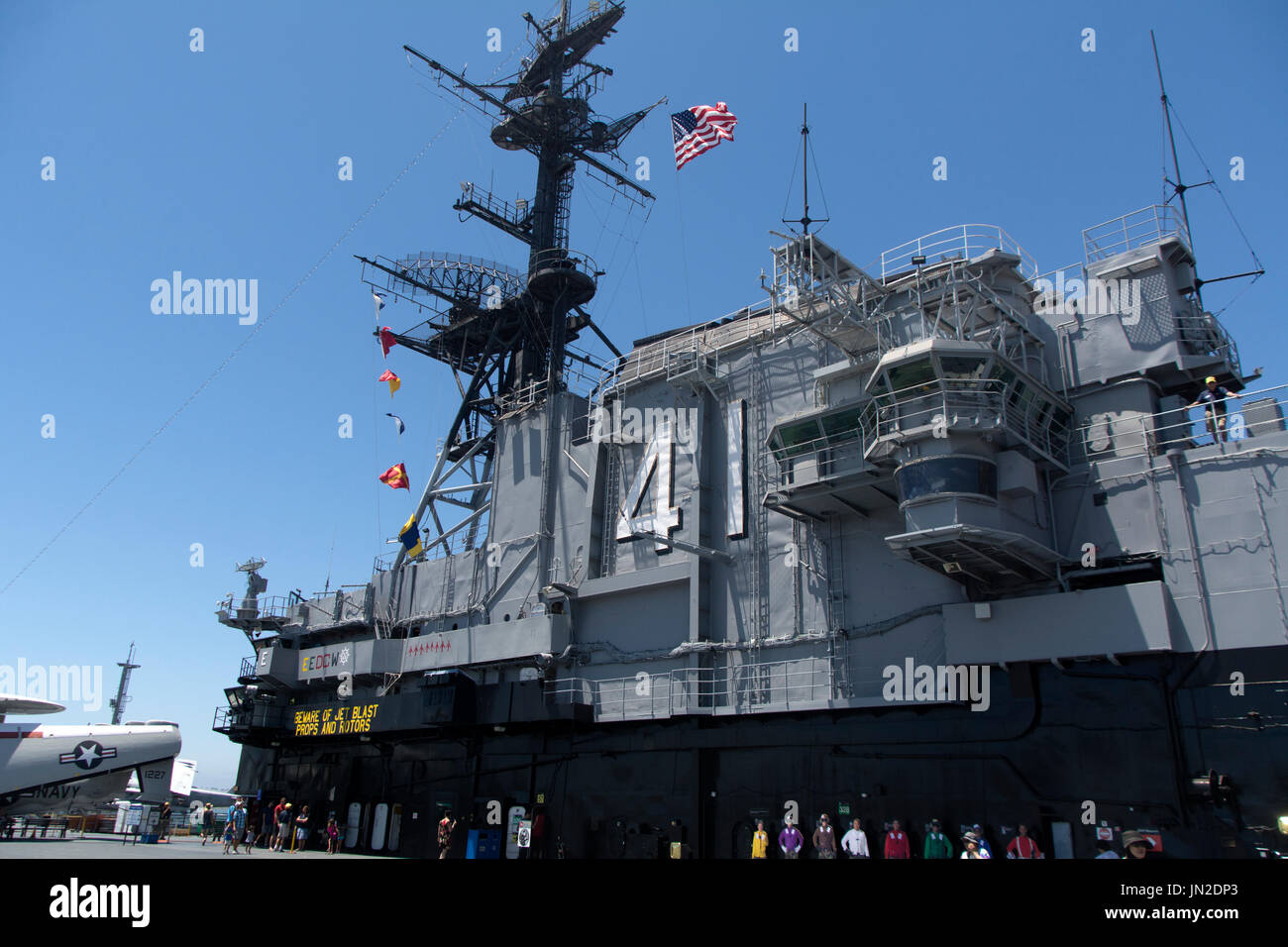 La USS Midway, ora un museo nella Baia di San Diego, California. Foto Stock