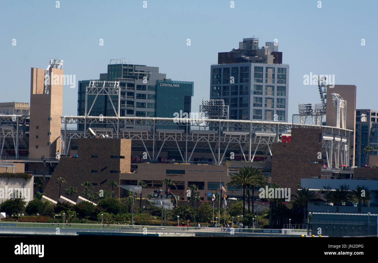 Lo skyline di San Diego come si vede dal porto. Foto Stock