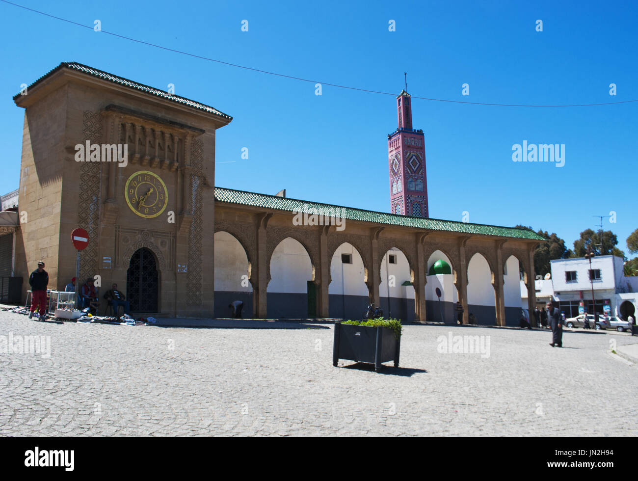 Marocco: Sidi Bou Abib moschea, una moschea si affaccia sul Grand Socco medina zona di Tangeri, costruito nel 1917 e decorata con piastrelle policrome Foto Stock