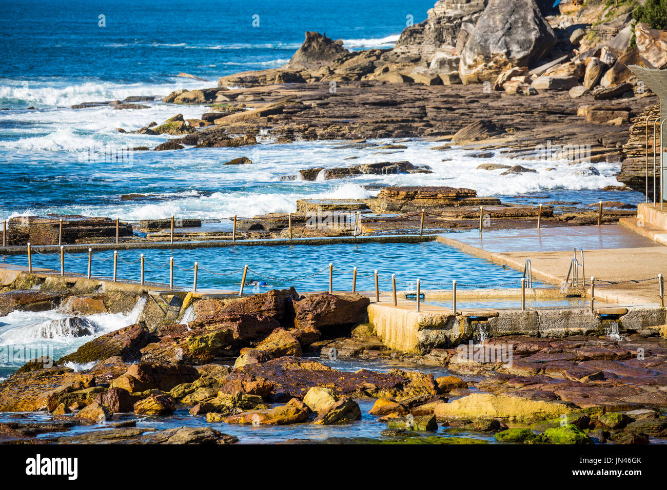 Avalon Beach Ocean Rockpool piscina sulle spiagge settentrionali di Sydney, New South wales, Australia Foto Stock