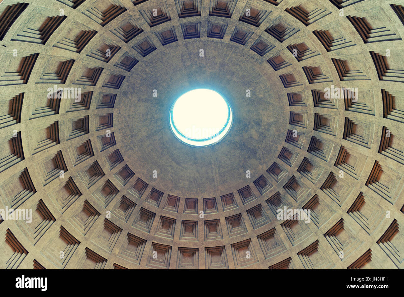 Roma, Italia - 13 Ottobre 2016: soffitto del Pantheon di Roma, Italia Foto Stock