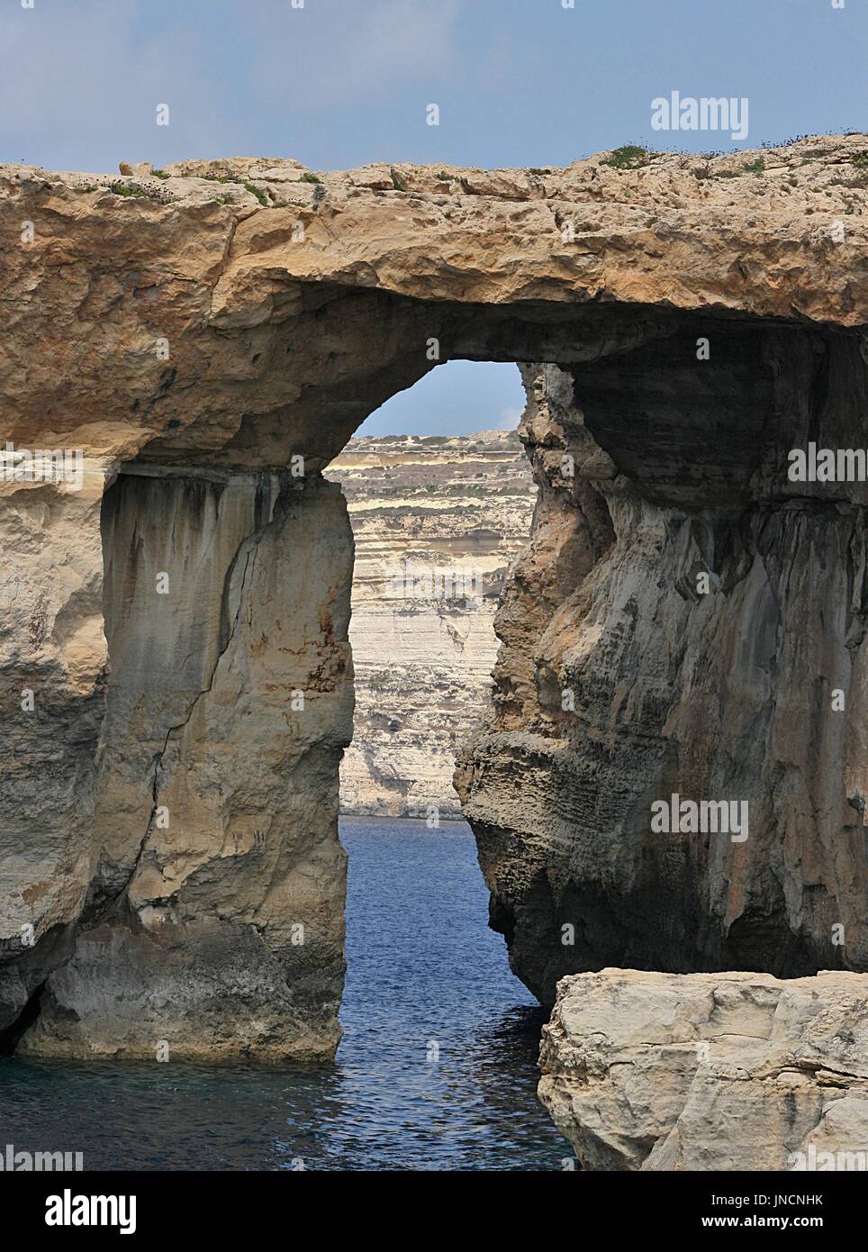 La finestra Azzurra sull'isola Maltese di Gozo prima del crollo Foto stock  - Alamy