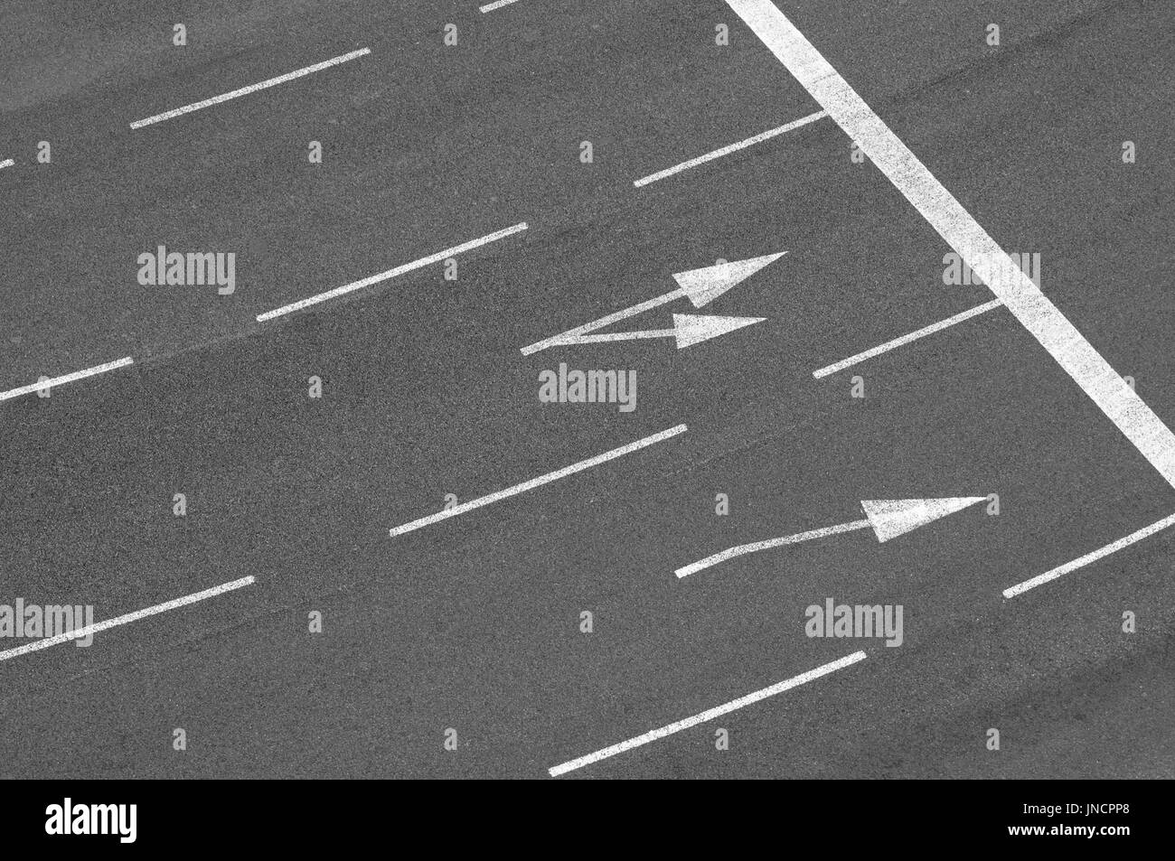 Rotonda con indicazioni stradali visto da sopra Foto Stock