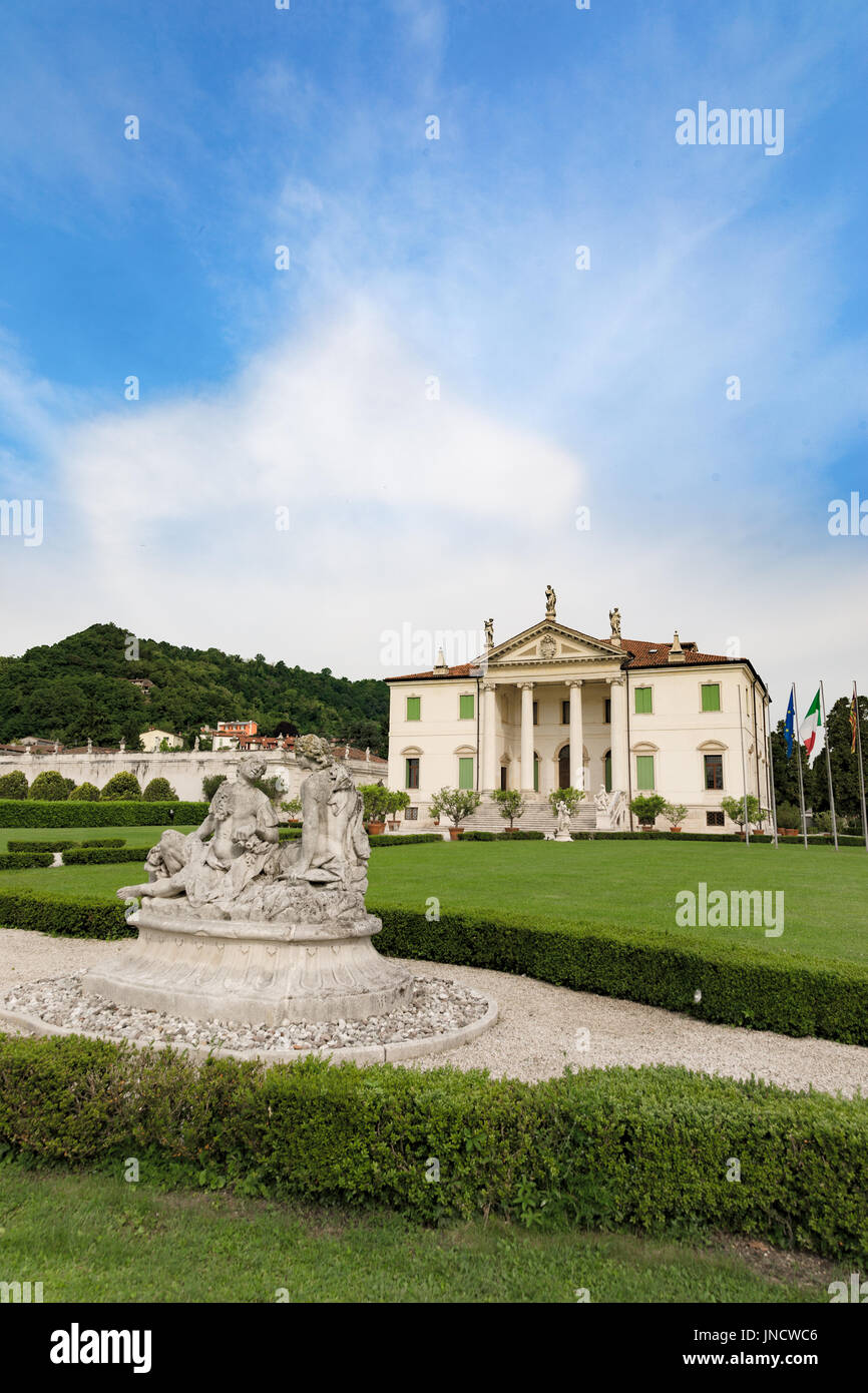 Vicenza, Italia - 13 Maggio 2015: Villa Cordellina Lombardi, costruito nel XVIII secolo su progetto dell architetto Giorgio Massari il mercoledì 13 maggio, 2015. Foto Stock