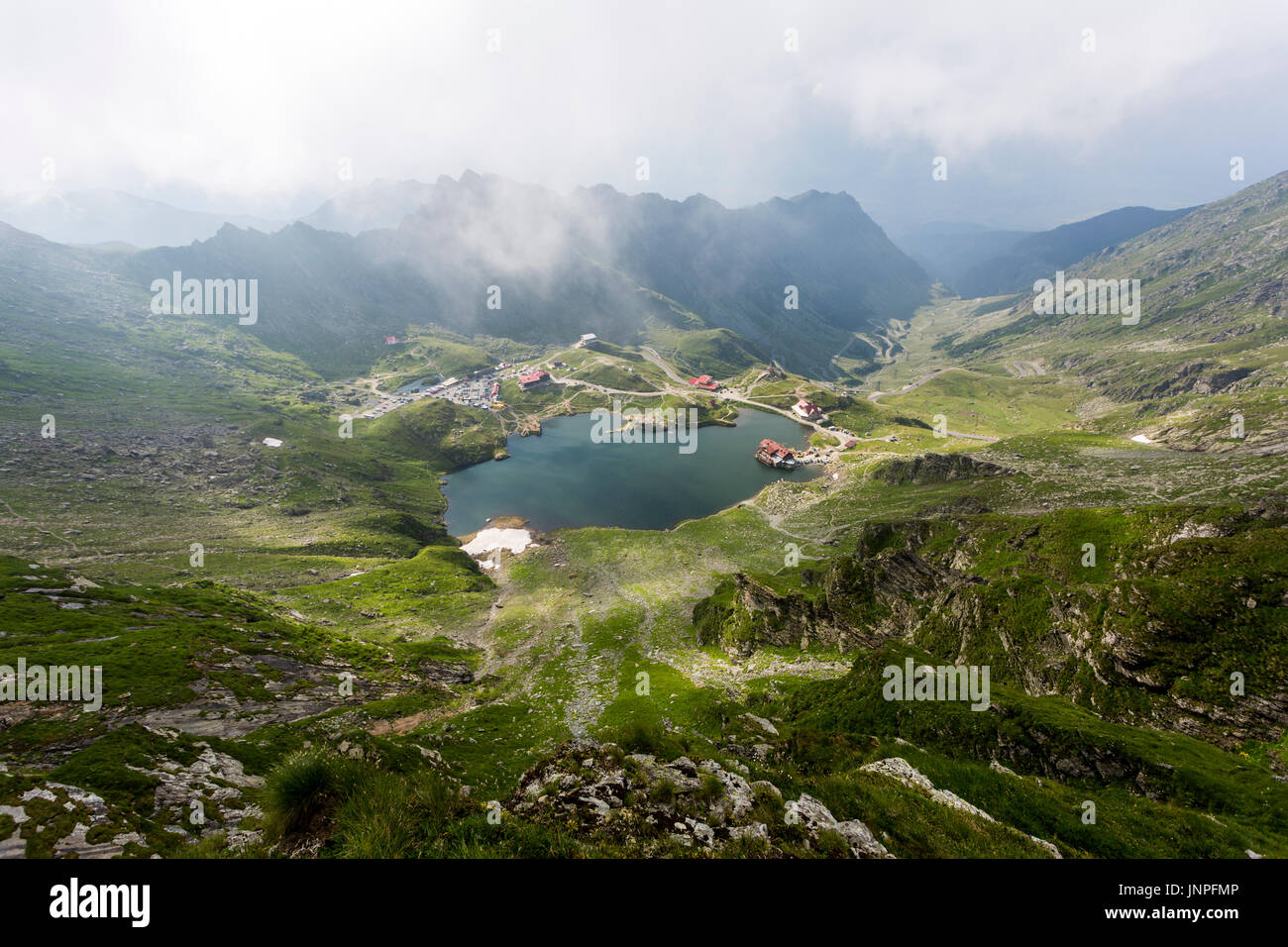 Vista aerea del lago Balea in Romania Foto Stock
